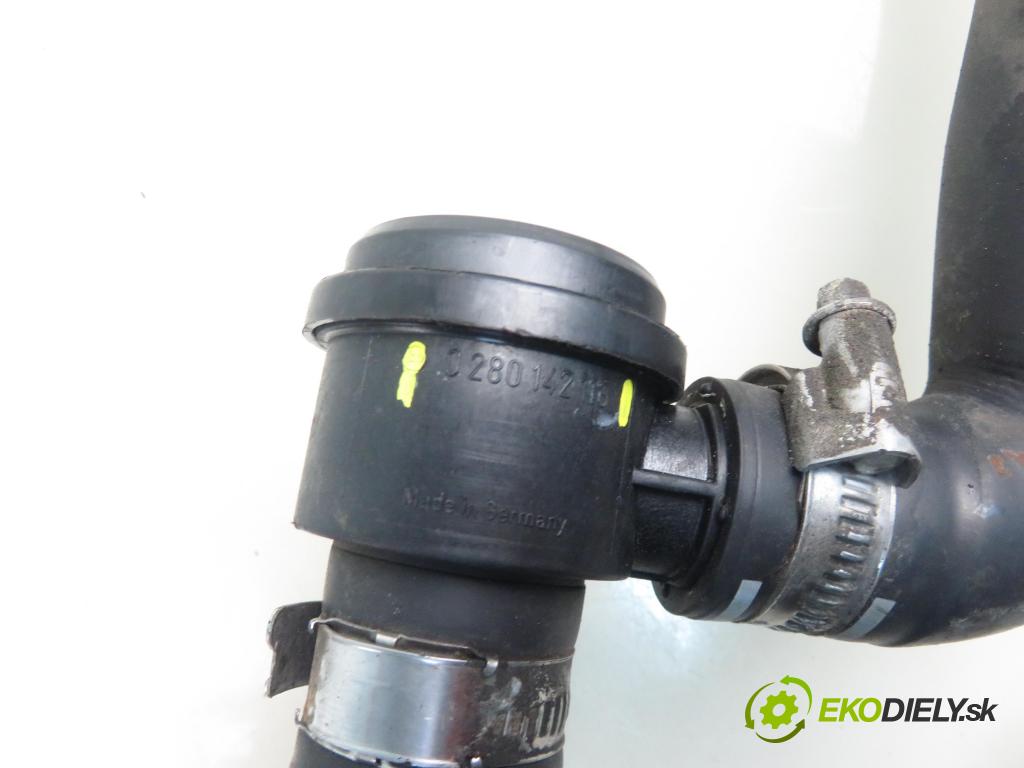 RENAULT CLIO III Grandtour (KR0/1_) KOMBI 2010 76,00 1.2 16V TCE - D4F 786 1149,00 Rúra prívodu vzduchu 0280142118 ; 8200519077 ; 8200828342