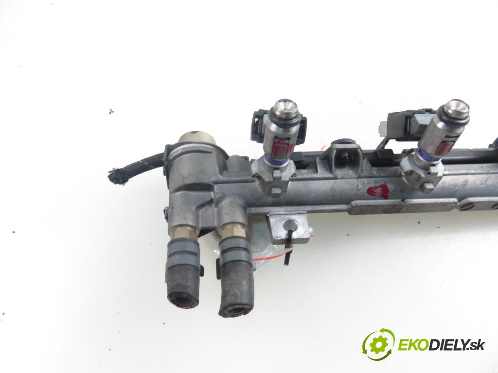 VW GOLF IV (1J1) HB 2000 77,00 1.6 16V 105 - AZD 1598,00 Lišta vstrekovacia 036133319AK ; 036031A ; IWF025 (Vstrekovacia lišta)