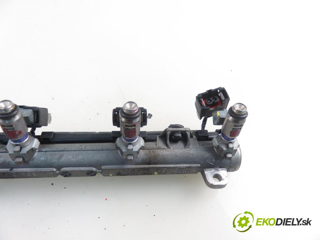 VW GOLF IV (1J1) HB 2000 77,00 1.6 16V 105 - AZD 1598,00 Lišta vstrekovacia 036133319AK ; 036031A ; IWF025 (Vstrekovacia lišta)