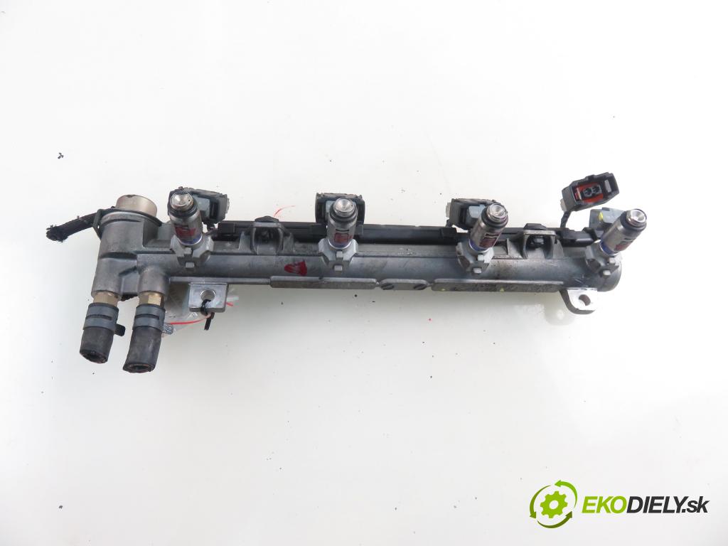 VW GOLF IV (1J1) HB 2000 77,00 1.6 16V 105 - AZD 1598,00 Lišta vstrekovacia 036133319AK ; 036031A ; IWF025 (Vstrekovacia lišta)