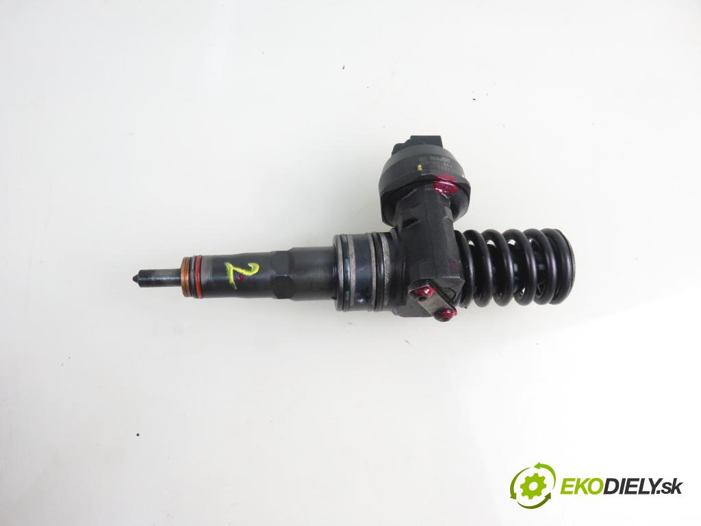 SEAT ALHAMBRA (7V8, 7V9) MINIVAN 2003 85,00 1.9 TDI PD 115 - AUY 1896,00 Vstrekovač 038130073AK ; 0414720038 (Vstrekovač paliva)