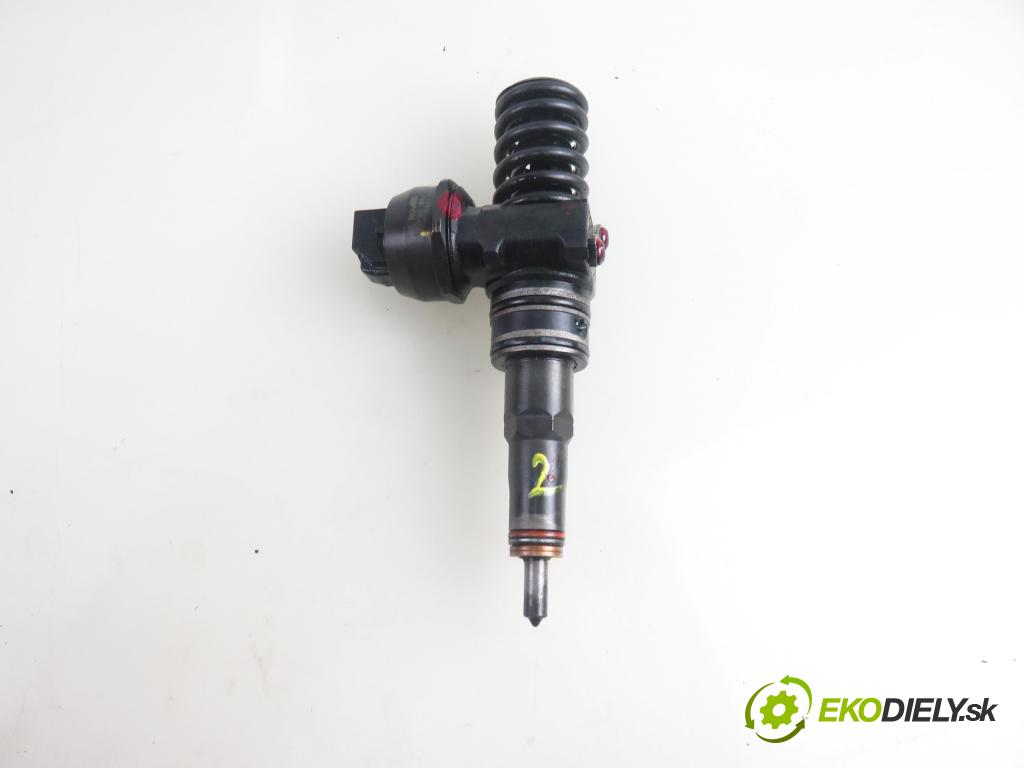 SEAT ALHAMBRA (7V8, 7V9) MINIVAN 2003 85,00 1.9 TDI PD 115 - AUY 1896,00 Vstrekovač 038130073AK ; 0414720038 (Vstrekovač paliva)