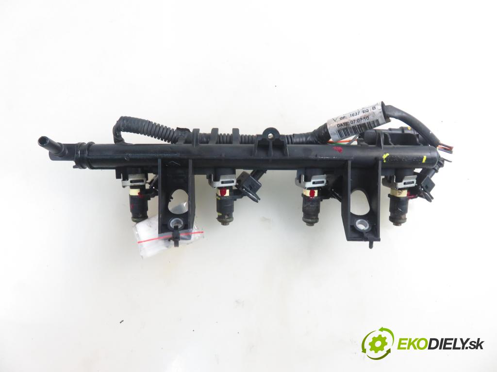 RENAULT CLIO III Grandtour (KR0/1_) KOMBI 2010 76,00 1.2 16V TCE - D4F 786 1149,00 Lišta vstrekovacia 8200604620 ; 8200885287 ; ITGM60 (Vstrekovacia lišta)