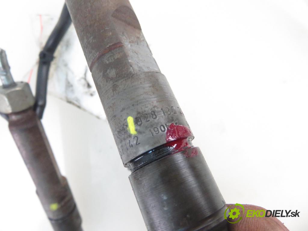 AUDI A3 (8L1) HB 1999 81,00 1.9 TDI 110 - AHF 1896,00 vstřikovací ventily 028130201S ; 028130201T (Vstřikovací ventily)