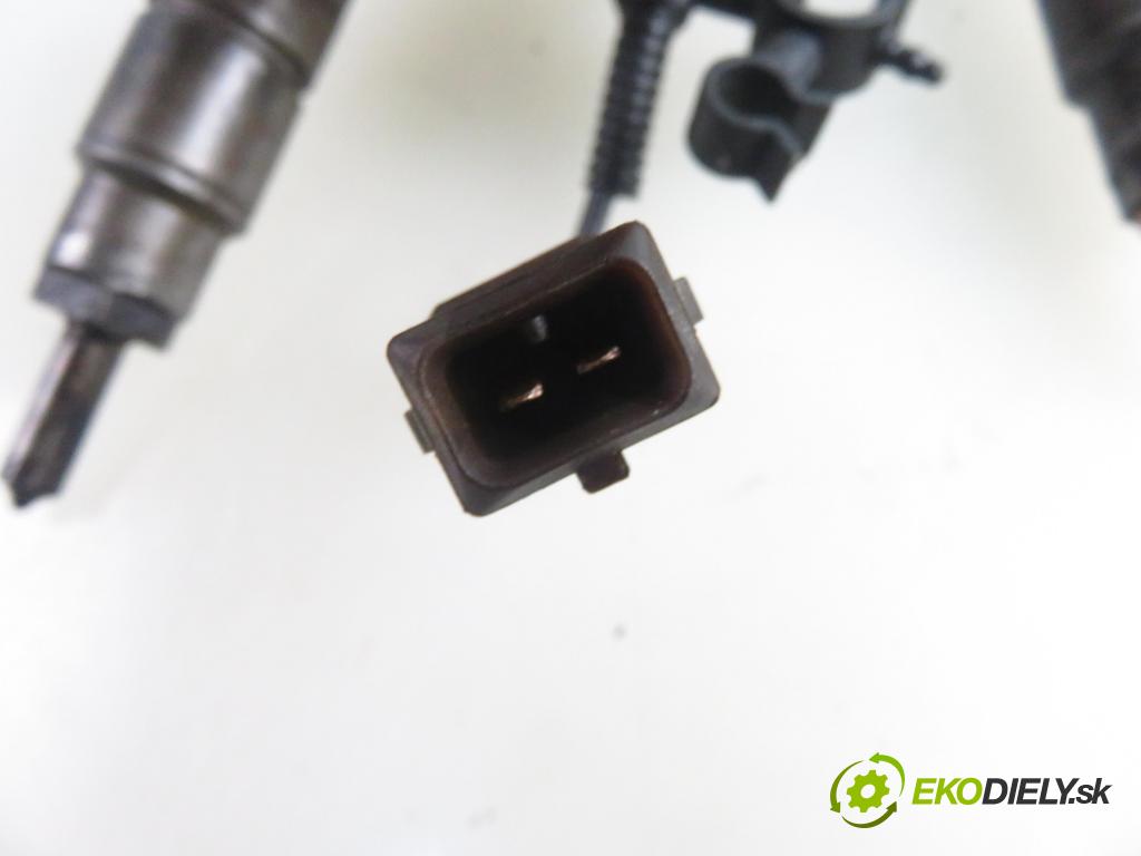 AUDI A3 (8L1) HB 1999 81,00 1.9 TDI 110 - AHF 1896,00 vstřikovací ventily 028130201S ; 028130201T (Vstřikovací ventily)