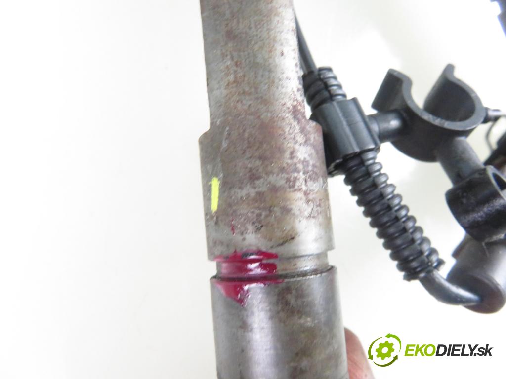 AUDI A3 (8L1) HB 1999 81,00 1.9 TDI 110 - AHF 1896,00 vstřikovací ventily 028130201S ; 028130201T (Vstřikovací ventily)