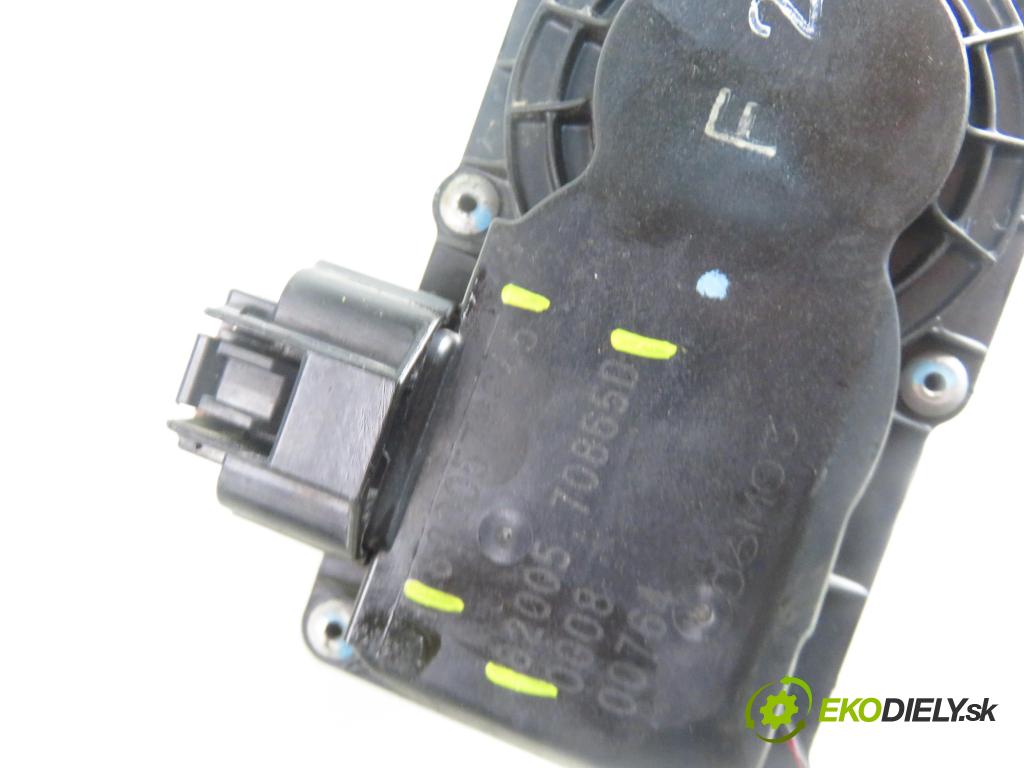 RENAULT CLIO III Grandtour (KR0/1_) KOMBI 2010 76,00 1.2 16V TCE - D4F 786 1149,00 Škrtiaca klapka 8200570865D ; 8200578645 (Škrtiaca klapka)