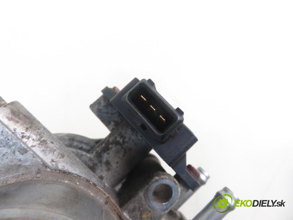 TOYOTA COROLLA Liftback (_E11_) LIFTBACK 2001 71,00 1.4 VVTi 97 - 4ZZ-FE 1398,00 Škrtiaca klapka 222100D020 (Škrtiaca klapka)