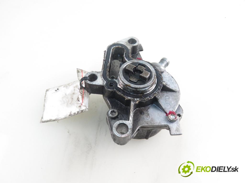 AUDI A3 (8L1) HB 1999 81,00 1.9 TDI 110 - AHF 1896,00 Pumpa vákuová 038145101B