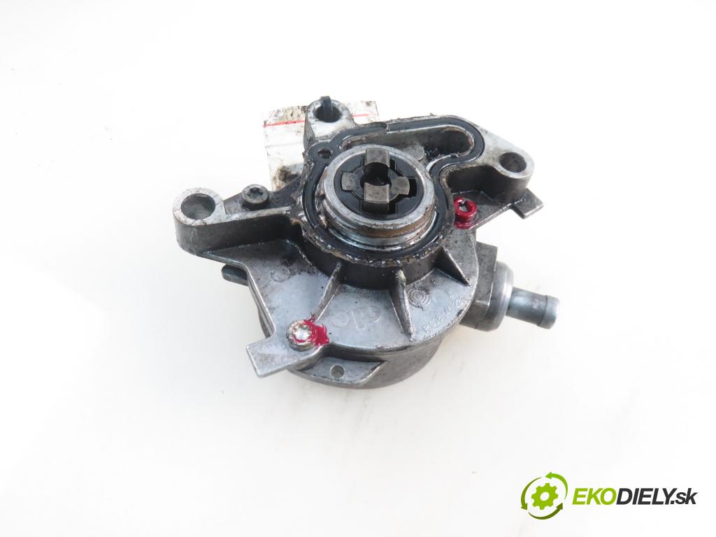 AUDI A3 (8L1) HB 1999 81,00 1.9 TDI 110 - AHF 1896,00 Pumpa vákuová 038145101B