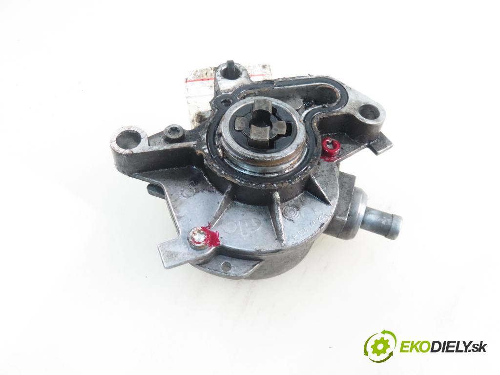 AUDI A3 (8L1) HB 1999 81,00 1.9 TDI 110 - AHF 1896,00 Pumpa vákuová 038145101B