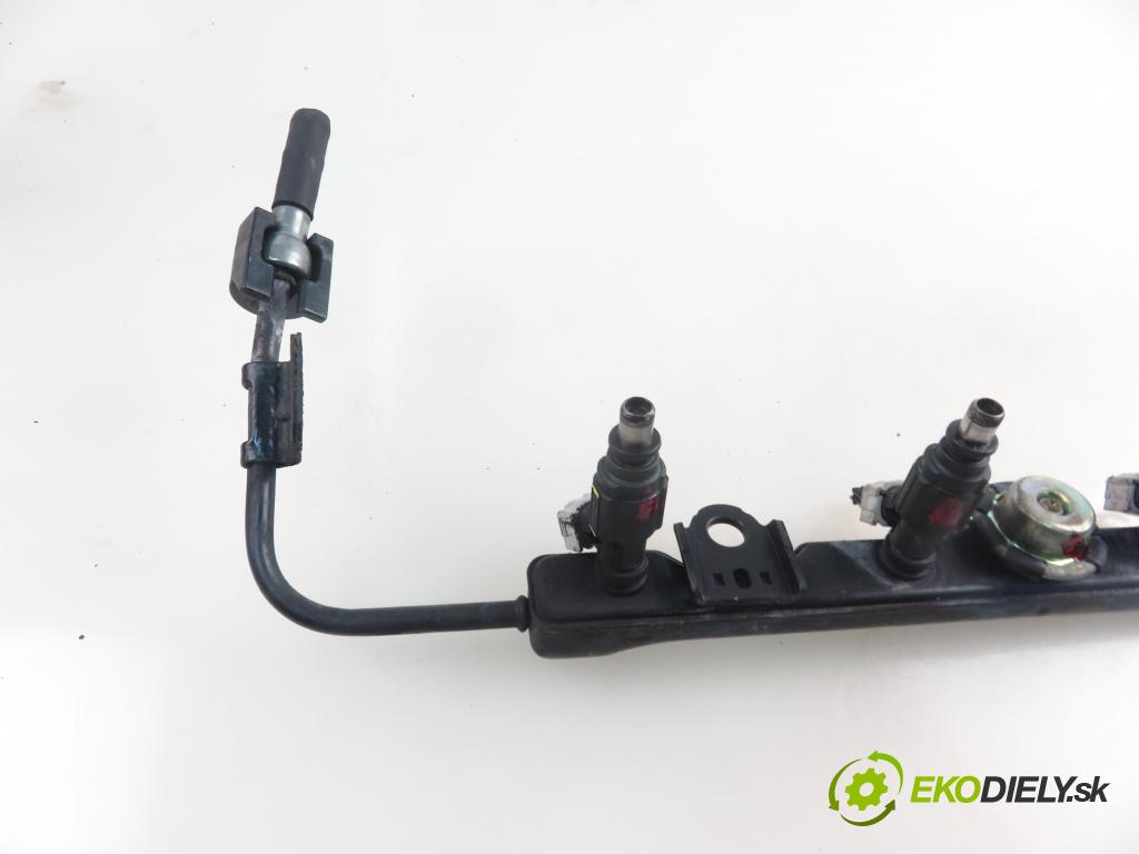 TOYOTA COROLLA Liftback (_E11_) LIFTBACK 2001 71,00 1.4 VVTi 97 - 4ZZ-FE 1398,00 Lišta vstrekovacia 0280156019 ; 232500D030 (Vstrekovacia lišta)