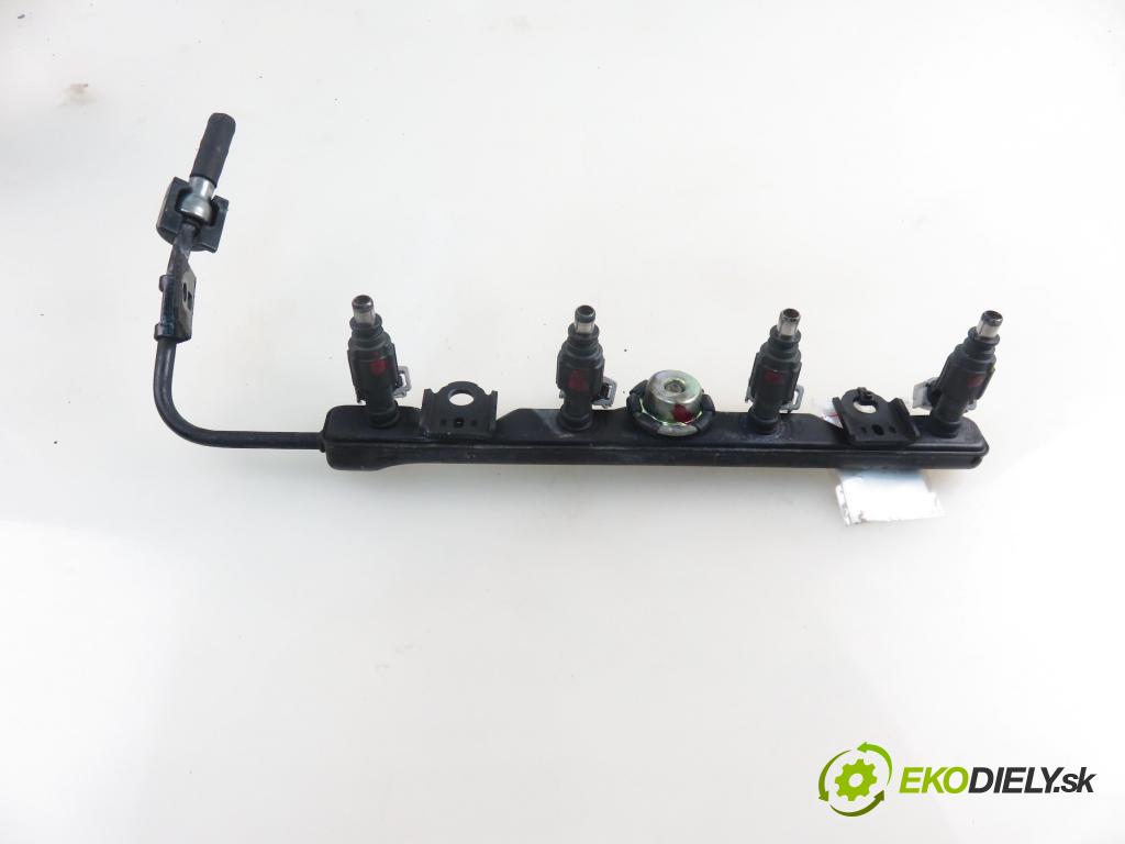 TOYOTA COROLLA Liftback (_E11_) LIFTBACK 2001 71,00 1.4 VVTi 97 - 4ZZ-FE 1398,00 Lišta vstrekovacia 0280156019 ; 232500D030 (Vstrekovacia lišta)