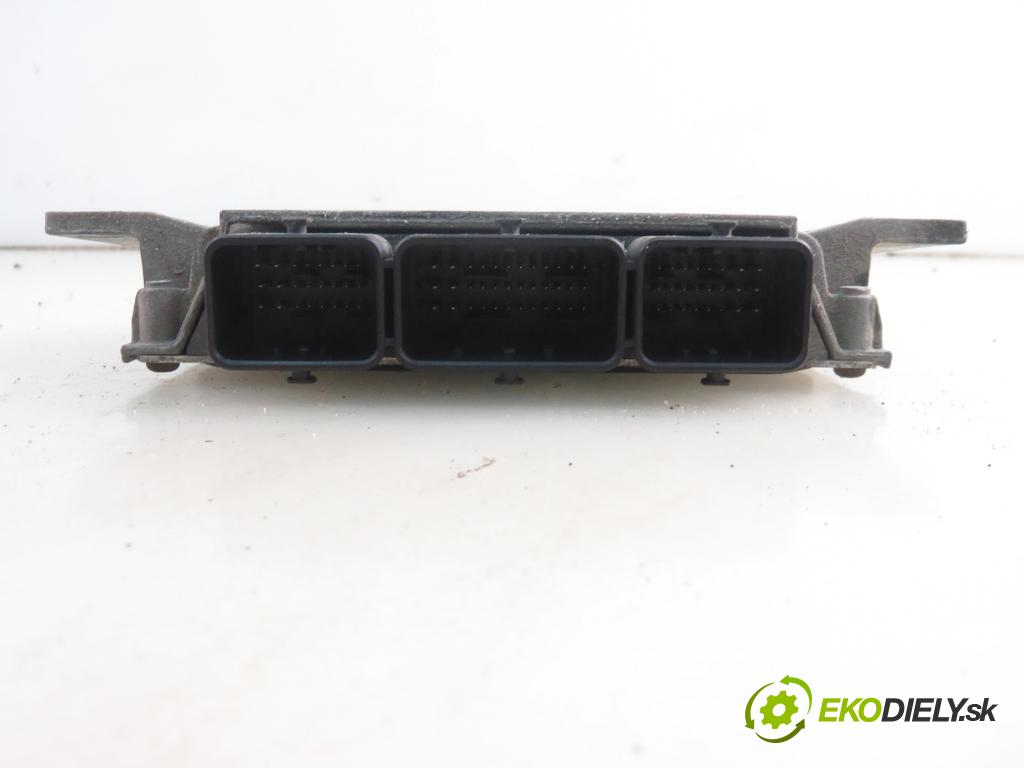 PEUGEOT 406 Break (8E/F) KOMBI 2005 100,00 2.0 16V 136 - RFN (EW10J4) 1997,00 Riadiaca jednotka Motor IAW48P2309 ; 9646112480 ; 9644955480
