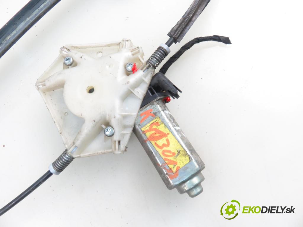 VOLVO V40 Kombi (645) KOMBI 2001 85,00 1.9 DI 116 - D 4192 T3 1870,00 mechanismus oken