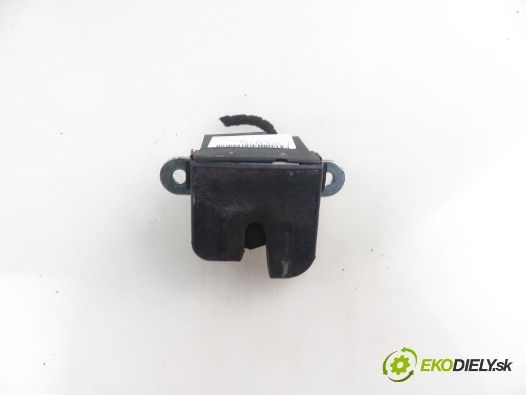 VW TOURAN (1T1, 1T2) MINIVAN 2005 103,00 2.0 TDI 16V 140 - BKD 1968,00 zámok dveří kufr EL. 3C9827645A