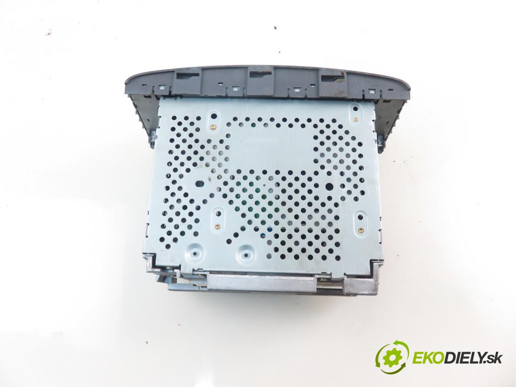 TOYOTA AVENSIS Kombi (_T25_) KOMBI 2004 85,00 2.0 D-4D 116 - 1CD-FTV 1995,00 RADIO CD Modul 8612005080