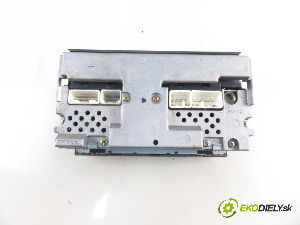 TOYOTA AVENSIS Kombi (_T25_) KOMBI 2004 85,00 2.0 D-4D 116 - 1CD-FTV 1995,00 RADIO CD Modul 8612005080