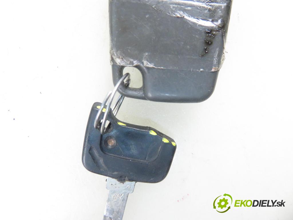 VOLVO V40 Kombi (645) KOMBI 2001 85,00 1.9 DI 116 - D 4192 T3 1870,00 spinačka 3635050 (Spínacia skrinka a kľúč)