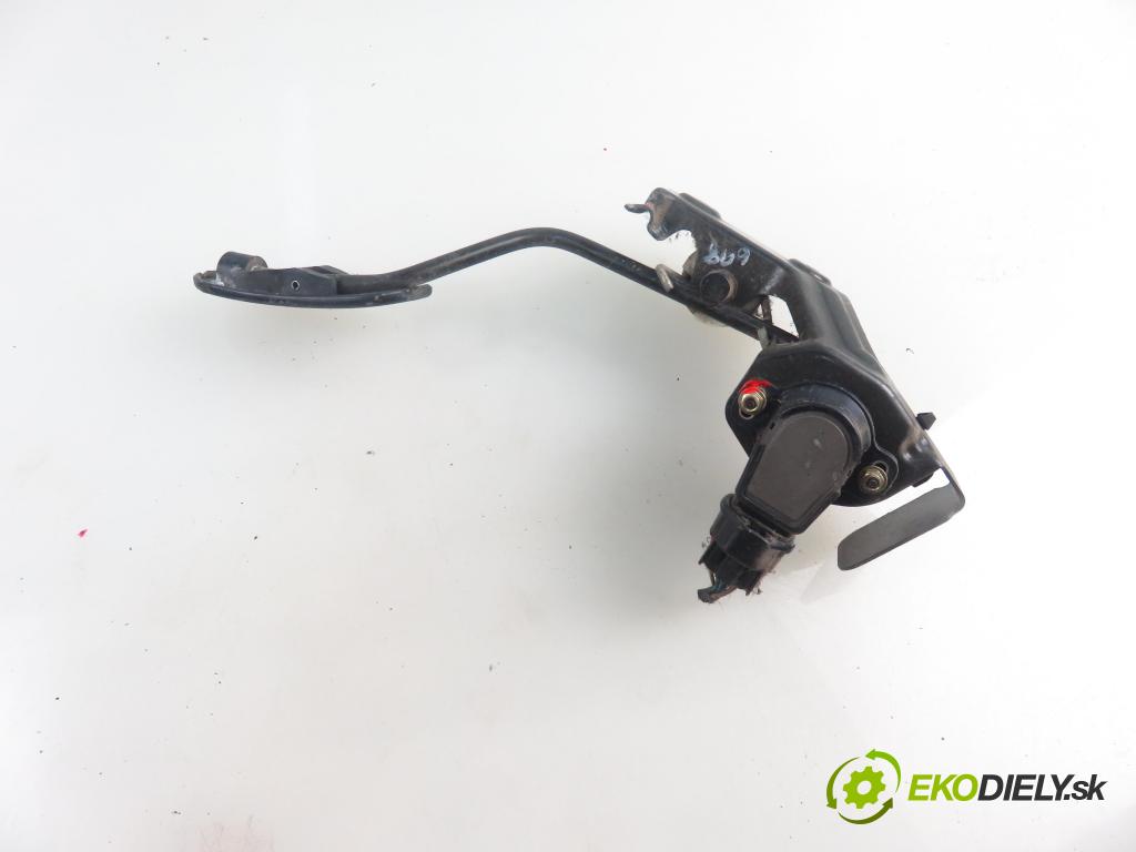 TOYOTA AVENSIS VERSO (_M2_) MINIVAN 2002 85,00 2.0 D (CLM20_) - 1CD-FTV 1995,00 Potenciometer plynu 8928147010 ; 1983003010 (Pedál)