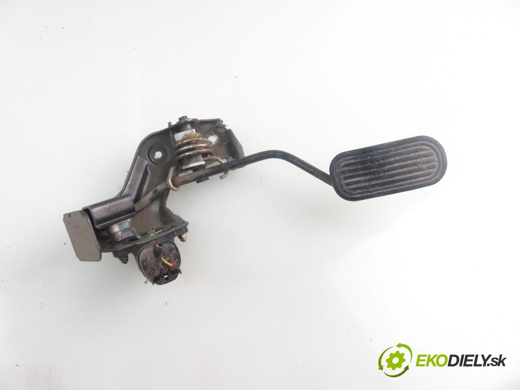 TOYOTA AVENSIS VERSO (_M2_) MINIVAN 2002 85,00 2.0 D (CLM20_) - 1CD-FTV 1995,00 Potenciometer plynu 8928147010 ; 1983003010 (Pedál)