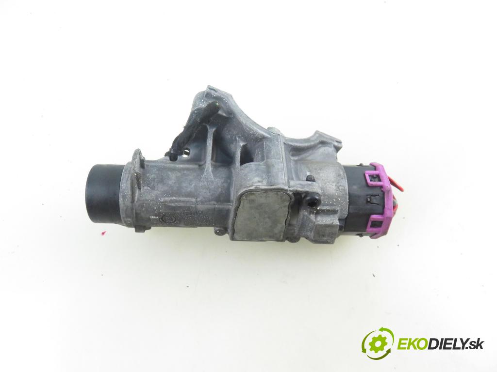 VW PASSAT B5 Variant (3B5) KOMBI 2000 85,00 1.9 TDI - AJM 1896,00 spinačka 4B0905851A (Spínacia skrinka a kľúč)