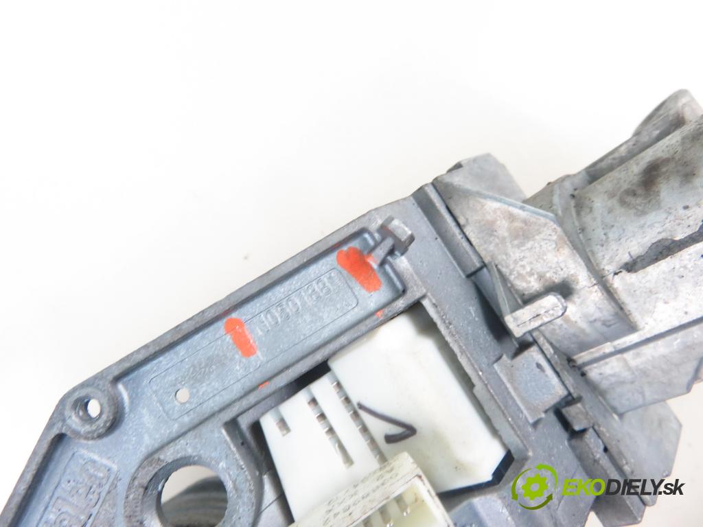 OPEL ASTRA H Kombi (A04) KOMBI 2007 74,00 1.9 CDTI - Z 19 DTL 1910,00 spinačka N050188 ; 2421430 (Spínacia skrinka a kľúč)