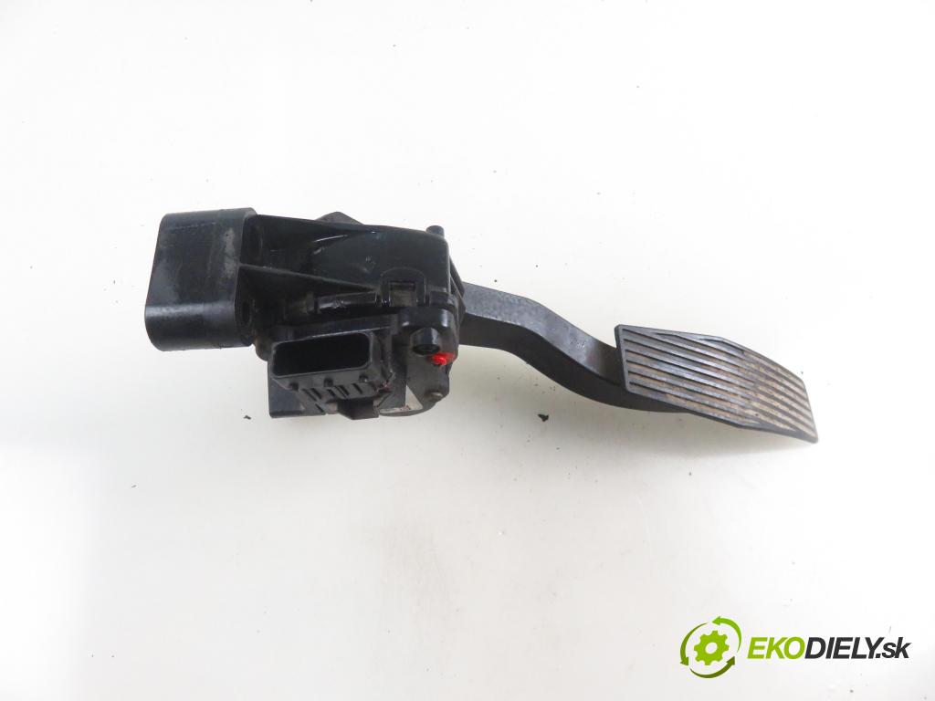 OPEL ASTRA H Kombi (A04) KOMBI 2007 74,00 1.9 CDTI - Z 19 DTL 1910,00 Potenciometer plynu 9157998BK ; 6PV00811200 (Pedál)