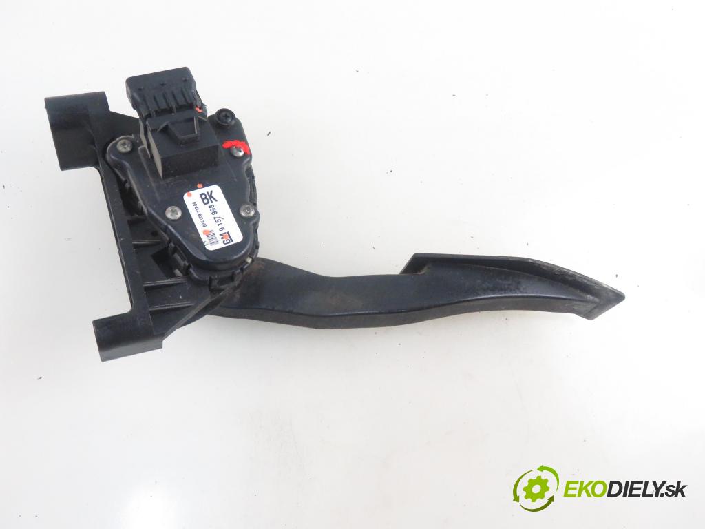 OPEL ASTRA H Kombi (A04) KOMBI 2007 74,00 1.9 CDTI - Z 19 DTL 1910,00 Potenciometer plynu 9157998BK ; 6PV00811200 (Pedál)