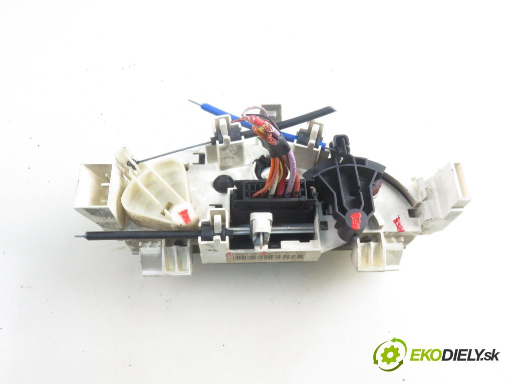 CITROEN C3 I (FC_) HB 2002 44,00 1.1 i - HFX (TU1A) 1124,00 Panel kúrenia KLIMATIZACE: F664479W