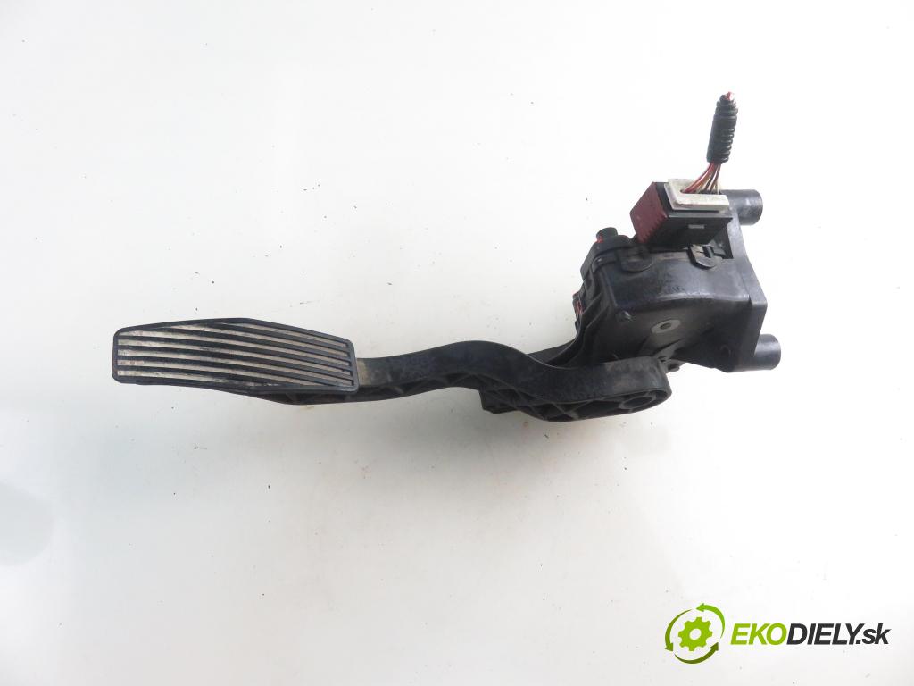 OPEL MERIVA A nadwozie wielkoprzestrzenne (MPV) (X03) HB 2005 92,00 1.8 - Z 18 XE 1796,00 Potenciometer plynu 93361478DD ; 6PV00811003 (Pedál)