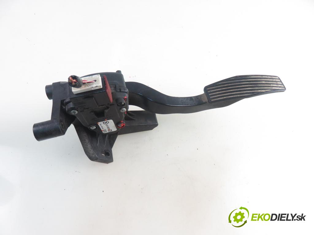 OPEL MERIVA A nadwozie wielkoprzestrzenne (MPV) (X03) HB 2005 92,00 1.8 - Z 18 XE 1796,00 Potenciometer plynu 93361478DD ; 6PV00811003 (Pedál)