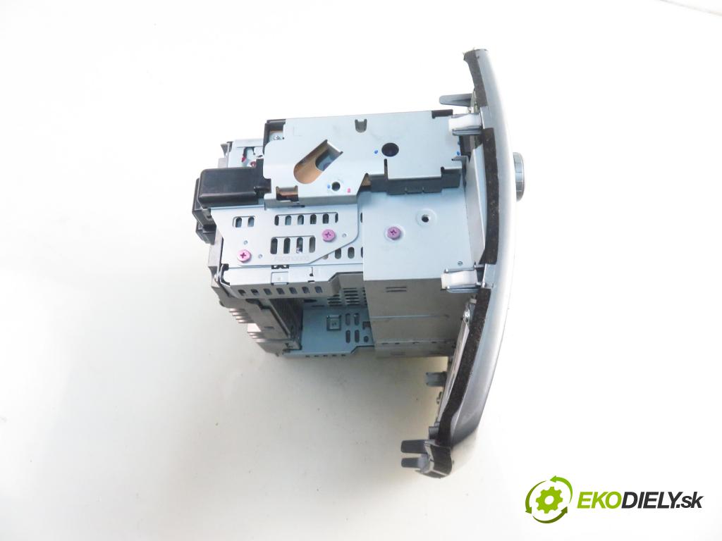 MAZDA 2 (DY) HB 2005 50,00 1.4 CD - F6JB 1399,00 RADIO CD 6M7118K876DA ; CQMM0570AK