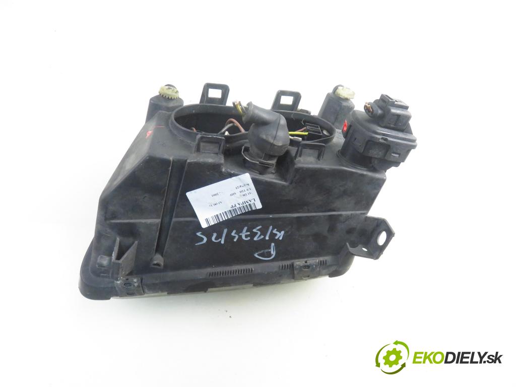 AUDI A3 (8L1) HB 2001 81,00 1.9 TDI 110 - AHF 1896,00 světlo PP