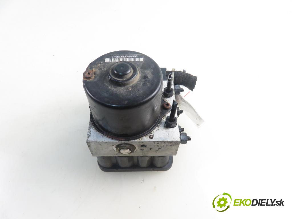 VW GOLF IV (1J1) HB 2001 77,00 1.6 16V - AUS 1598,00 pumpa ABS 1C0907379E ; 10096003133 ; 1J0614517E (Pumpy brzdové)