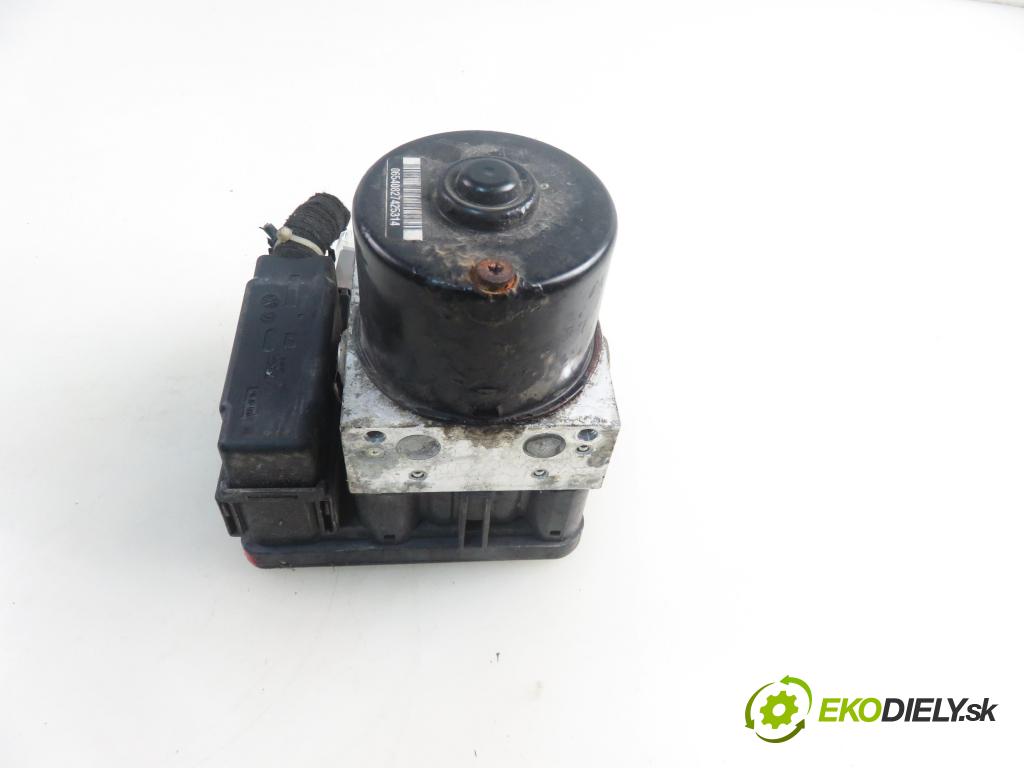 VW GOLF IV (1J1) HB 2001 77,00 1.6 16V - AUS 1598,00 pumpa ABS 1C0907379E ; 10096003133 ; 1J0614517E (Pumpy brzdové)