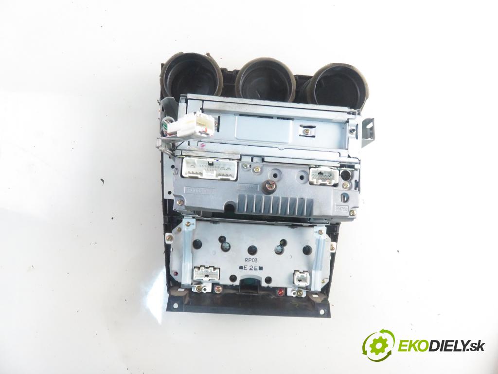 MAZDA 6 Station Wagon (GY) KOMBI 2005 100,00 2.0 DI 136 - RF5C 1998,00 RADIO 041210A243