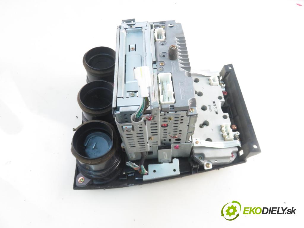 MAZDA 6 Station Wagon (GY) KOMBI 2005 100,00 2.0 DI 136 - RF5C 1998,00 RADIO 041210A243