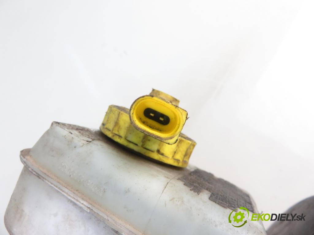 VW GOLF IV (1J1) HB 2001 77,00 1.6 16V - AUS 1598,00 Posilovač 1J1614105Q ; 03786206034 (Servočerpadlo, pumpa riadenia)