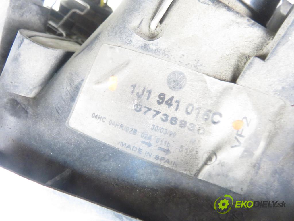 VW GOLF IV (1J1) HB 1999 66,00 1.9 TDI 90 - ALH 1896,00 světlo LP 1J1941016C