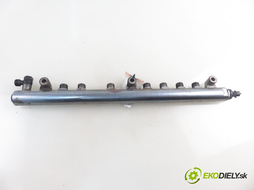 MAN TGX I CIĄGNIK SIODŁOWY 2014 353,00 18.480 - D 2676 LF 25 12419,00 Lišta vstrekovacia 51103116077 ; 0445226078 (Vstrekovacia lišta)