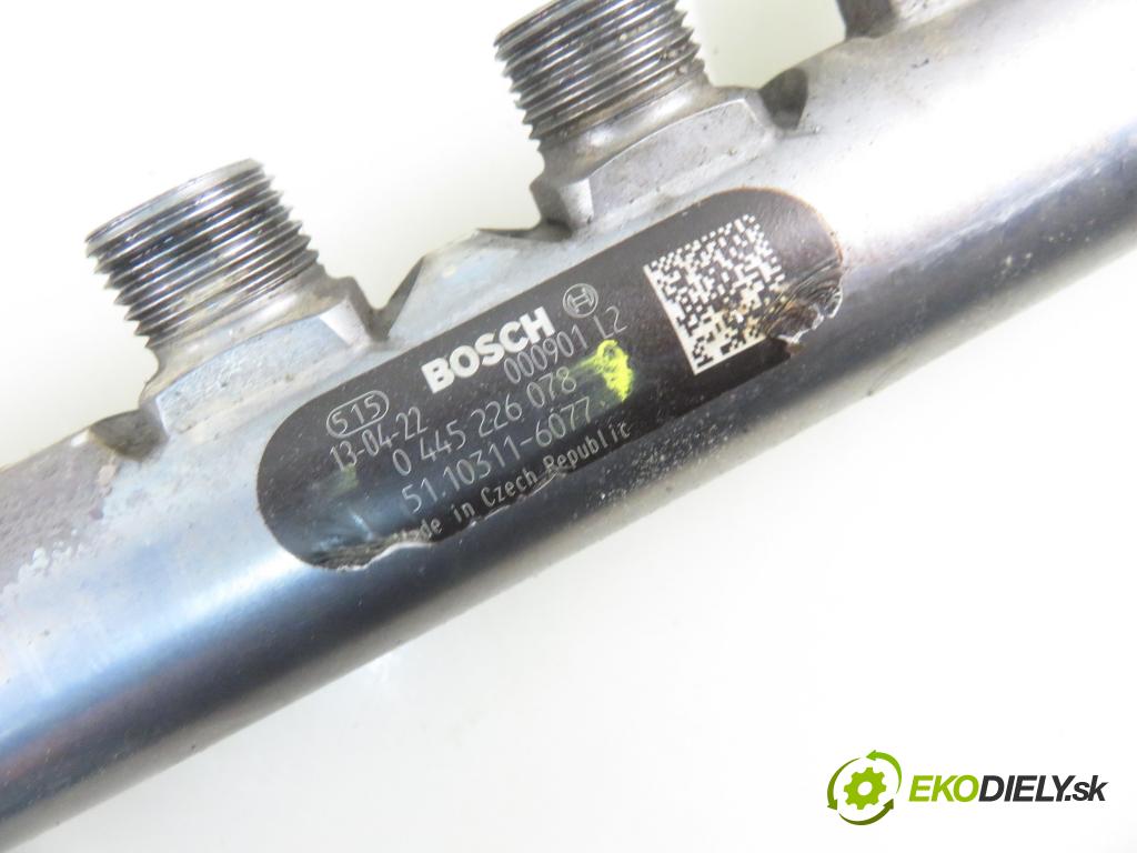 MAN TGX I CIĄGNIK SIODŁOWY 2014 353,00 18.480 - D 2676 LF 25 12419,00 Lišta vstrekovacia 51103116077 ; 0445226078 (Vstrekovacia lišta)