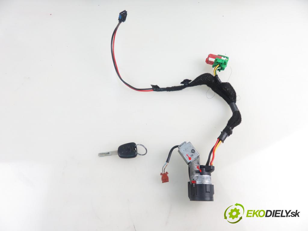 PEUGEOT 307 Break (3E) KOMBI 2003 80,00 1.6 16V - NFU (TU5JP4) 1587,00 spinačka 9648445180 (Spínacia skrinka a kľúč)