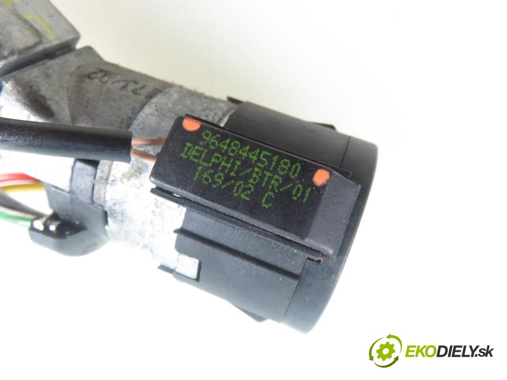 PEUGEOT 307 Break (3E) KOMBI 2003 80,00 1.6 16V - NFU (TU5JP4) 1587,00 spinačka 9648445180 (Spínacia skrinka a kľúč)