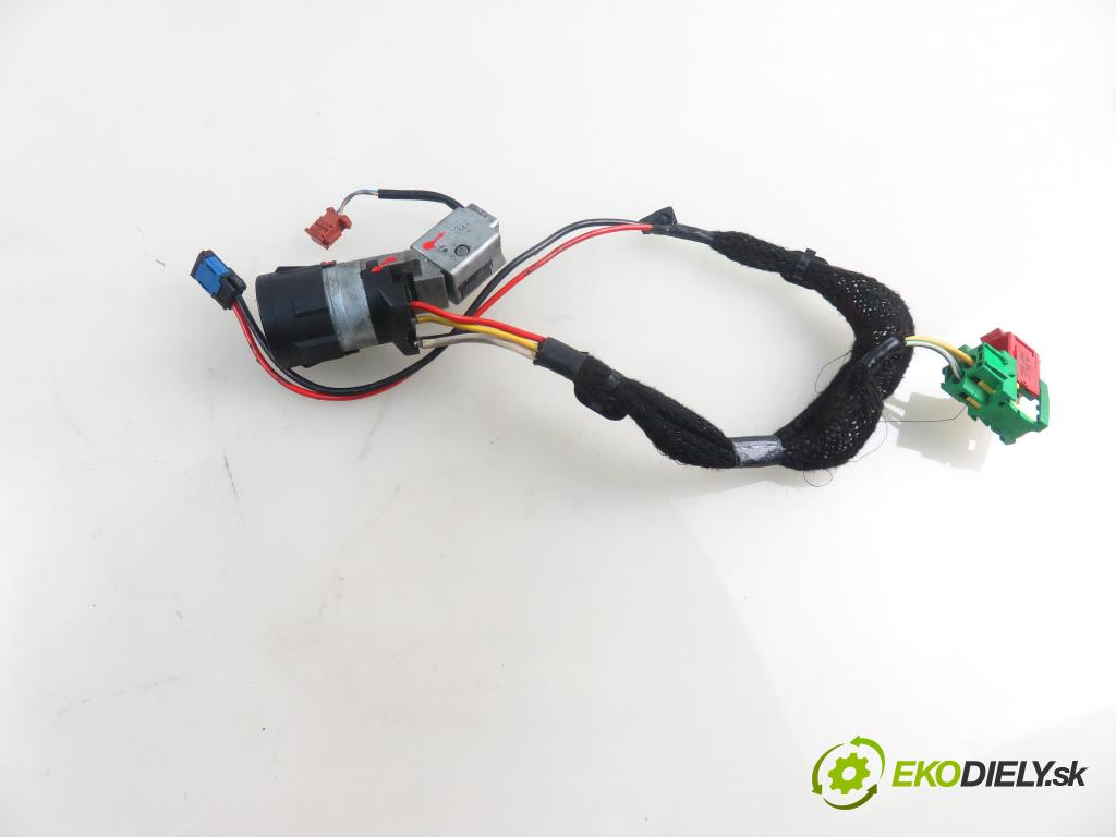 PEUGEOT 307 Break (3E) KOMBI 2003 80,00 1.6 16V - NFU (TU5JP4) 1587,00 spinačka 9648445180 (Spínacia skrinka a kľúč)