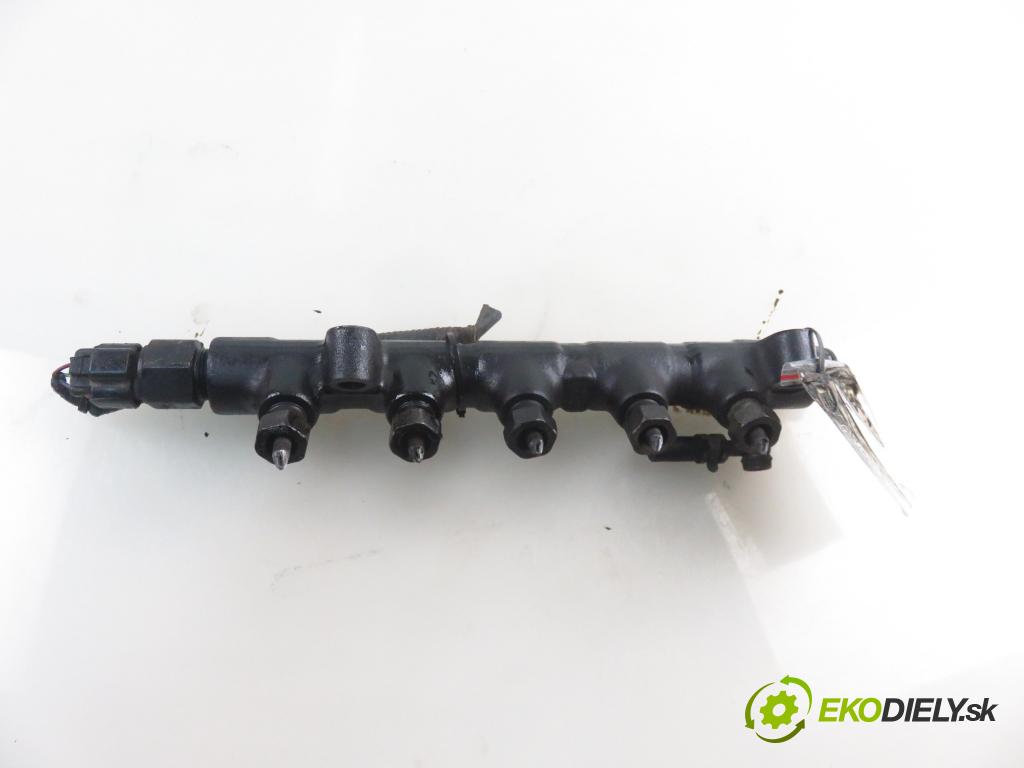 TOYOTA AVENSIS VERSO (_M2_) MINIVAN 2002 85,00 2.0 D (CLM20_) - 1CD-FTV 1995,00 Lišta vstrekovacia 8945812010 (Vstrekovacia lišta)