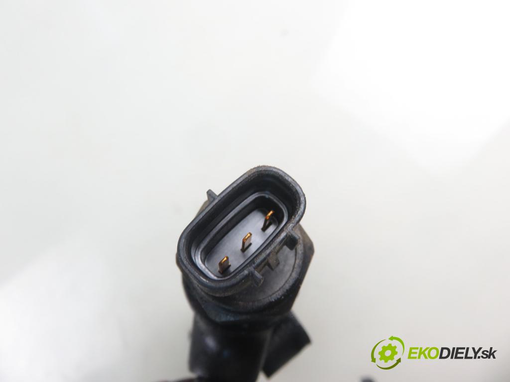 TOYOTA AVENSIS VERSO (_M2_) MINIVAN 2002 85,00 2.0 D (CLM20_) - 1CD-FTV 1995,00 Lišta vstrekovacia 8945812010 (Vstrekovacia lišta)