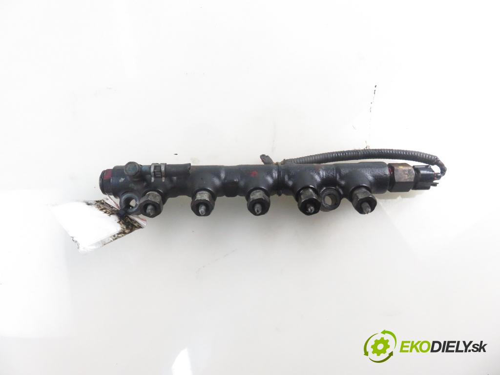 TOYOTA AVENSIS VERSO (_M2_) MINIVAN 2002 85,00 2.0 D (CLM20_) - 1CD-FTV 1995,00 Lišta vstrekovacia 8945812010 (Vstrekovacia lišta)