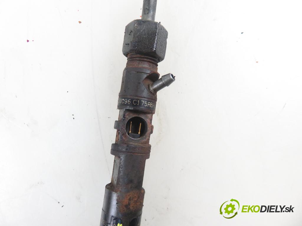 FORD FOCUS Turnier (DNW) KOMBI 2002 85,00 1.8 TDCi - F9DB 1753,00 vstrekovač 2T1Q9F593AA ; EJBR02201Z (Vstrekovač paliva)