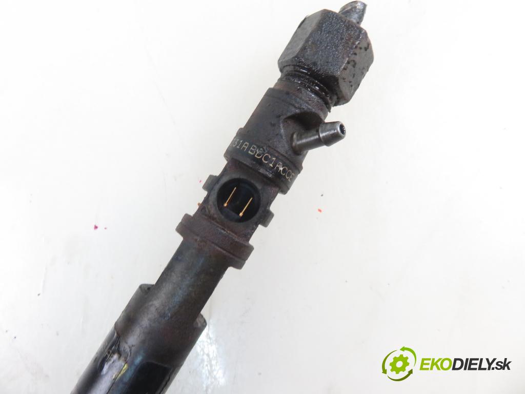 FORD FOCUS Turnier (DNW) KOMBI 2002 85,00 1.8 TDCi - F9DB 1753,00 vstrekovač 2T1Q9F593AA ; EJBR02201Z (Vstrekovač paliva)